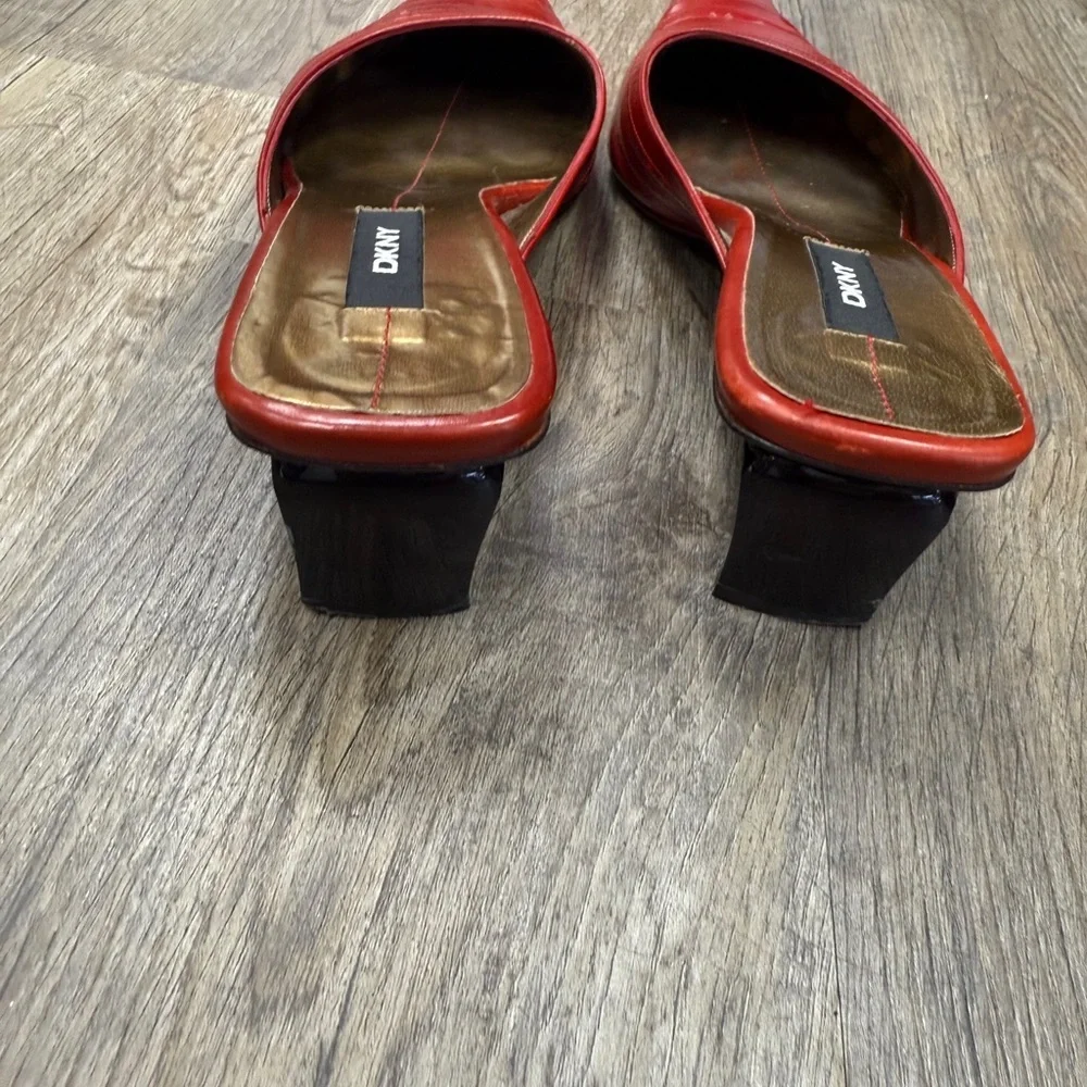 DKNY Red Mules Shoes Size 7.5 - Picture 3 of 4